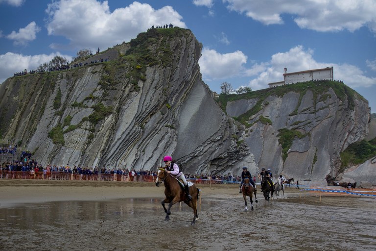 Easter Week in Zumaia: Festivities, Heritage, and Unforgettable Experiences