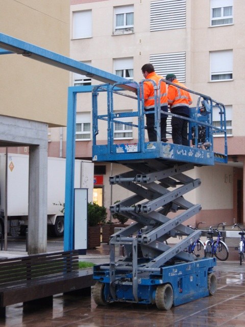 Adecuaciones en el alumbrado de la calle Vitoriano Arrate