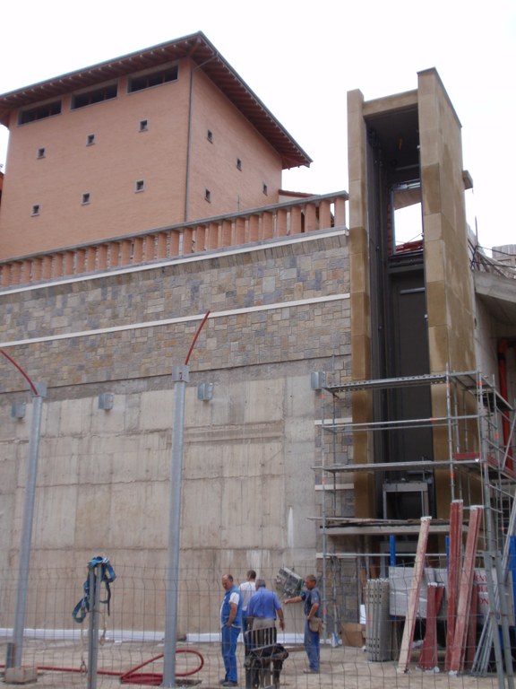 Ya esta disponible en  ascensor de Ardantzabide