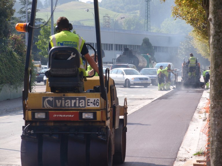 Concluidos los trabajos de pavimentación de la nueva vía para ciclistas de Basadi 