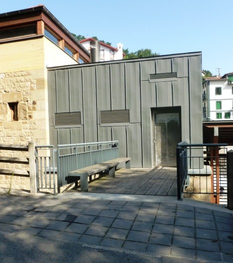 Desde hoy está en marcha el ascensor de Torreberri
