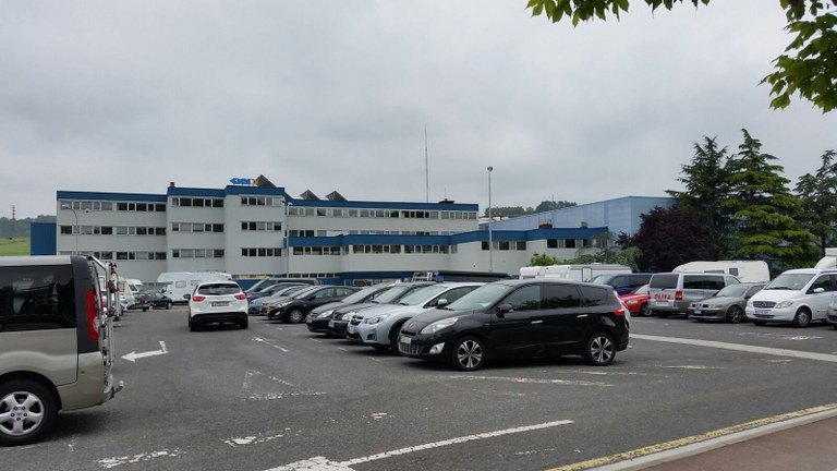 EL AYUNTAMIENTO HA SOLICITA A LAS PERSONAS RESIDENTES EN EN ZONAS REGULADAS POR OTA QUE, EN LA MEDIDA DE LO POSIBLE, EVITEN APARCAR EN LA ZONA NO REGULADA