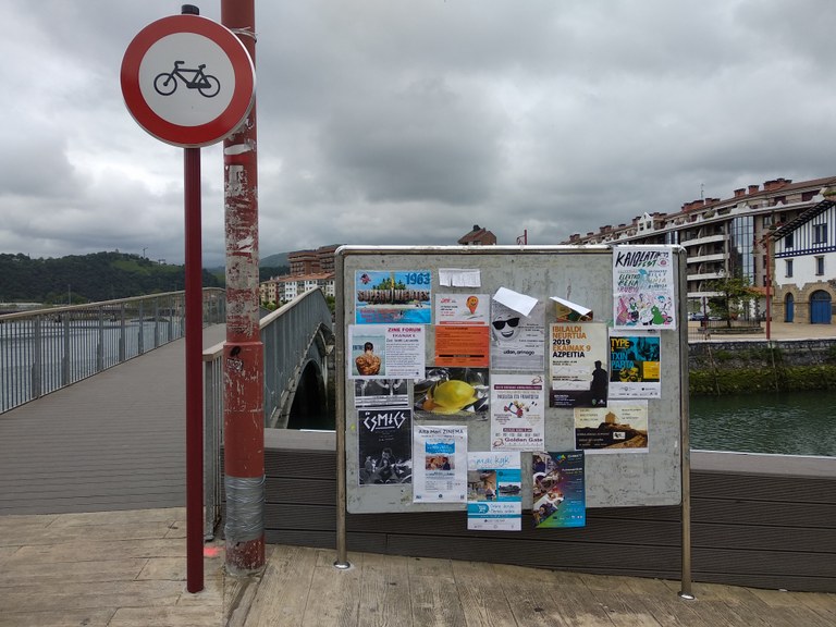 El Ayuntamiento toma medidas para garantizar la seguridad de los peatones en el puente de Moilaberri