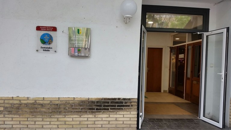 El Centro de Empleo estará abierto el jueves, día 18