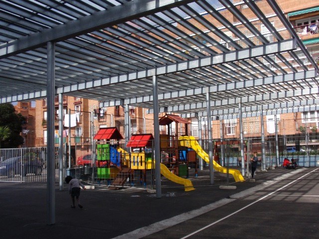 El sotechado de la Herri Eskola de Aita Mari ya está preparado para proteger a l@s niñ@s del mal tiempo