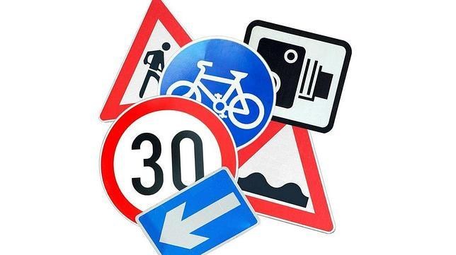 ESTE FIN DE SEMANA ESTARÁ PROHIBIDO ESTACIONAR EN LA ZONA DEL PUERTO, DEBIDO A LA CELEBRACIÓN DE LAS REGATAS 