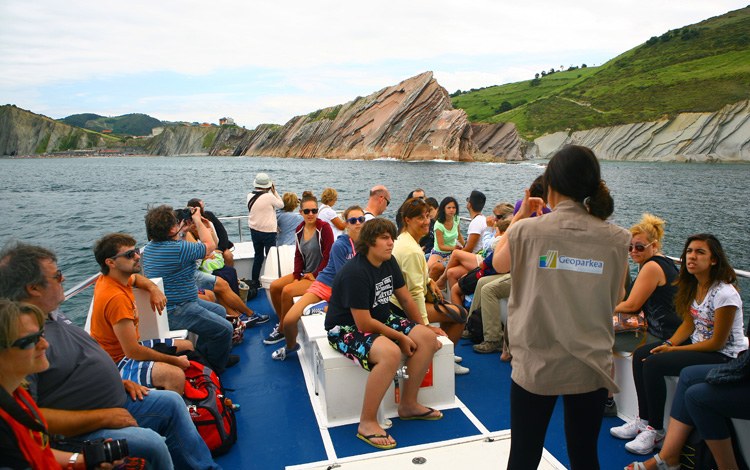 GEOPARKEA DA EL PISTOLETAZO DE SALIDA AL VERANO Y ESTRENA DOS NUEVAS VISITAS GUIADAS 