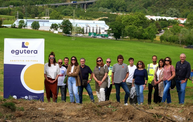 Iniciadas las obras de construcción del parque solar de Egutera