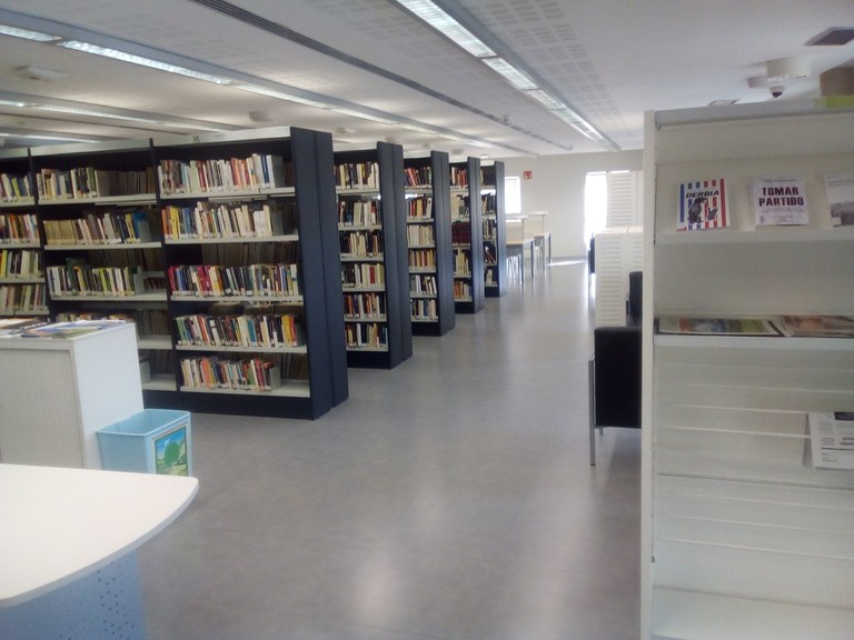 La biblioteca de adultos permanecerá abierta de lunes a viernes en horario continuo