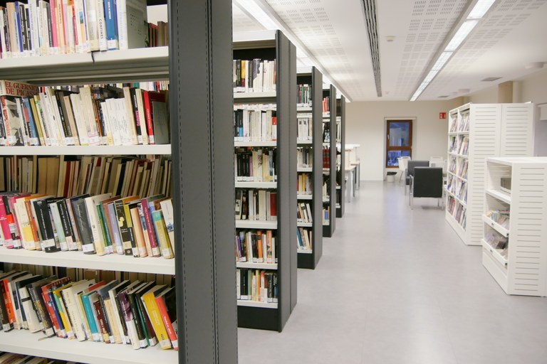 La biblioteca vuelve a la 'normalidad' con medidas preventivas y control de aforo