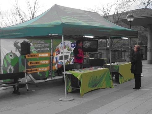 La campaña sobre el vidrio llegará este viernes a Zumaia