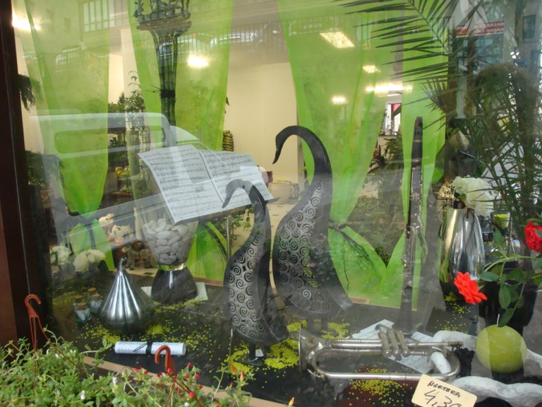 La floristería Txingurri se ha proclamado campeona del II Concurso de escaparates 