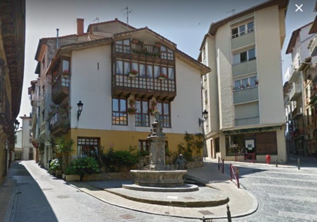 Reunión para definir la ubicación de los nuevos contenedores. 