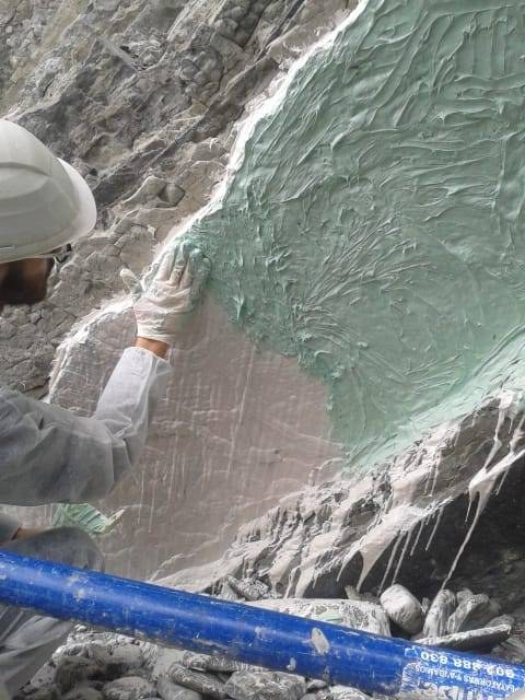 Se crea una réplica exacta de una espectacular huella fósil con más de 50 trazas de alta calidad encontrada en el flysch de Geoparkea