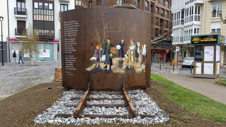 ZUMAIA OFRECE U SENTIDO HOMENAJE A TODAS LAS PERSONAS EXILIADAS EN 1937