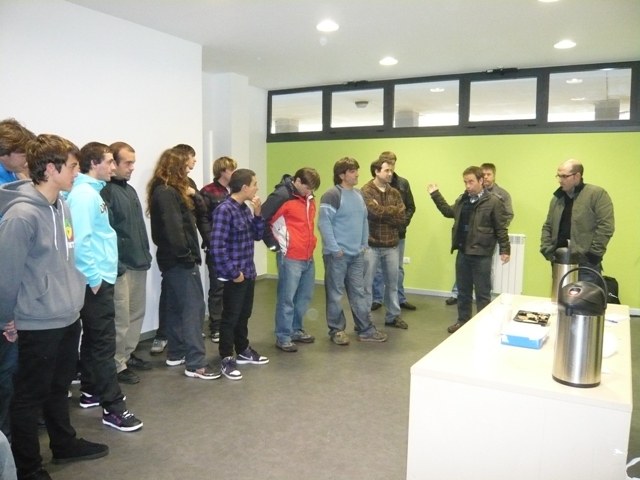 Zumaia ya dispone de un local para los surfistas en el barrio Larretxo