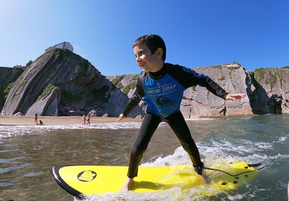 SURFING ZUMAIA