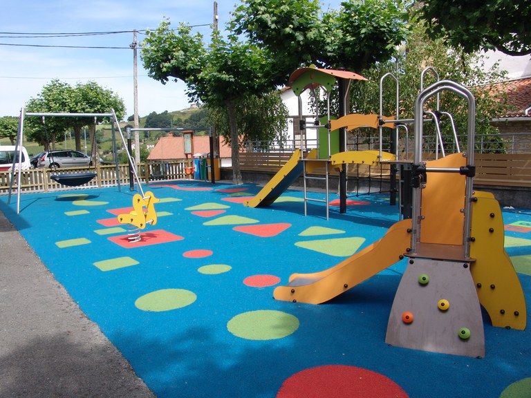 Amaia plazako haur parkea berritzeko lanak hasi dira