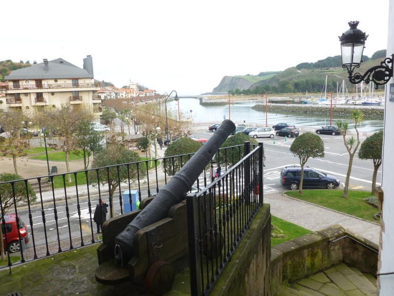 Antonio Tapiari, esker onez