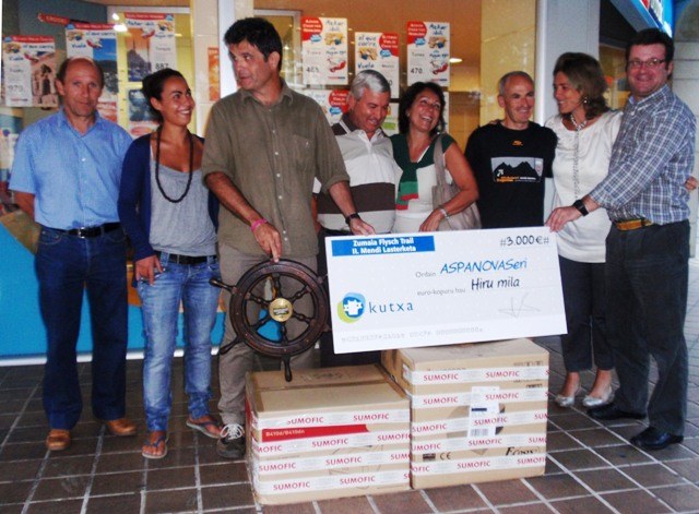 Aspanogi elkarteak jaso du Flysch Trail mendi lasterketatik ateratako dirua 