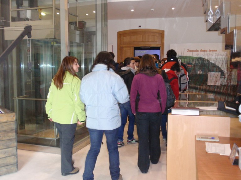 Aste Santuan haurrentzako tailerrak eskainiko ditu Algorri Interpretazio Zentroak