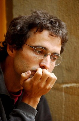 Asteazkenean, Jon Sarasuaren hitzaldia Alondegian