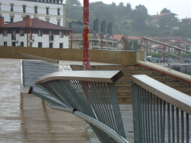 Asteburuan kalteak izan dira herrian