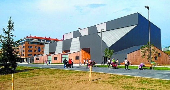 Astelehenean egingo da Sanpedroetako pilota jaialdirako sarreren salmenta