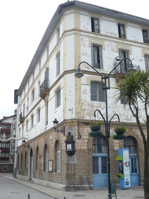 Astelehenean hasiko dituzte Alondegia eraberritzeko lanak