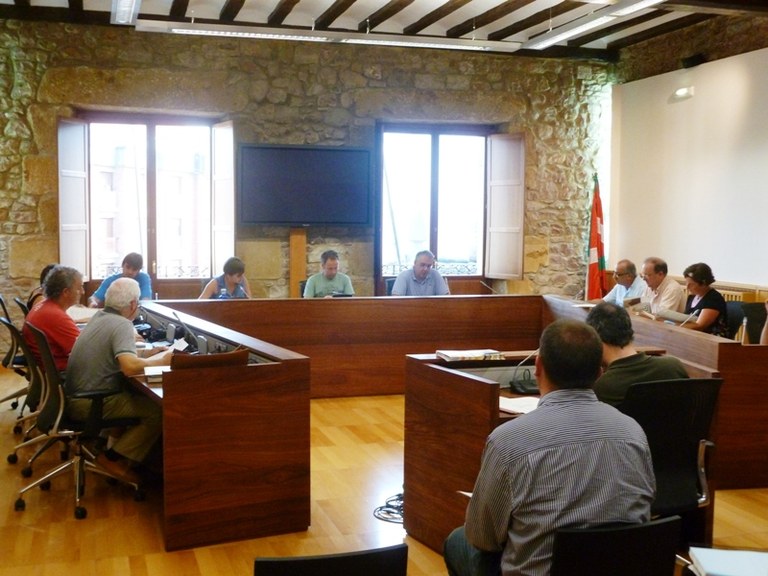 Atzoko plenoko erabakiak