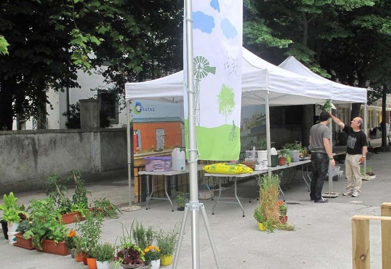 Baratza balkoian, egizu zerorren uzta!