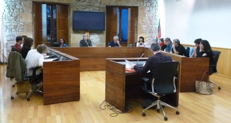 Behin-behinean 2016. urteko Ordenantza Fiskalak onartu ziren atzo