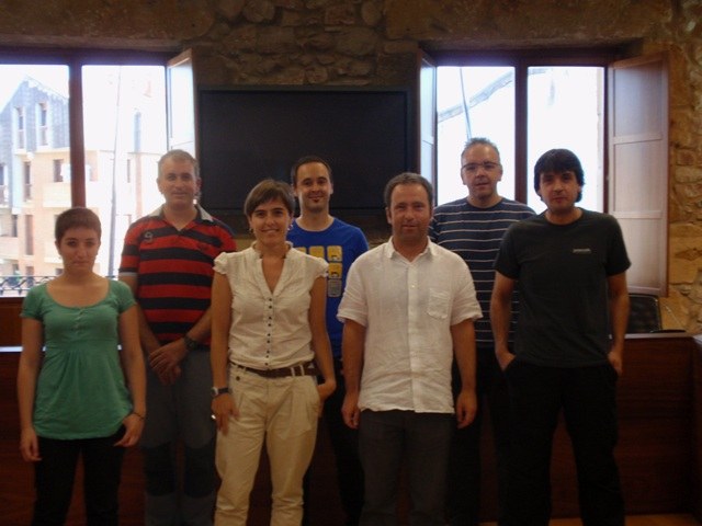 Bi zinegotzi lanaldi erdian liberatuko dira