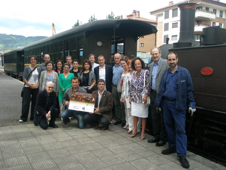 Urola bailara ezagutzeko 'Bost geldialdi historian'