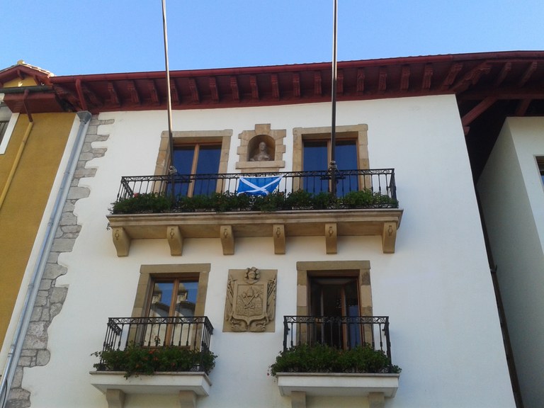 Eskoziar herriari agurrik beroena