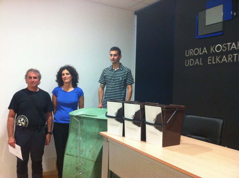 Etxean eta auzoan konposta egiteko plana