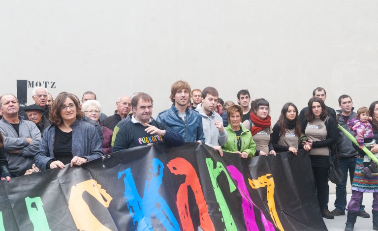  Euskararen asteko ekintzetan  parte hartu duzuen guztioi eskerrak ematea