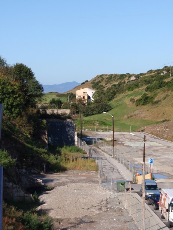 Gaur (asteazkena) sinatu du Udalak Ardantzabideko lurren lagapena notario aurrean