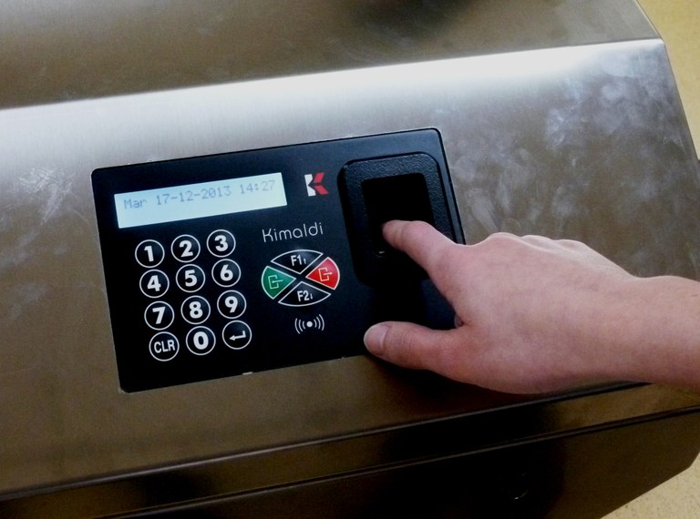 Hatz-markak digitalizatzeko bazkideei kiroldegitik pasatzeko eskatzen zaie 