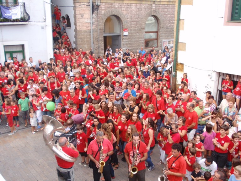 Igandean arraunlariak animatzeko deia egin nahi die herritarrei Udalak 