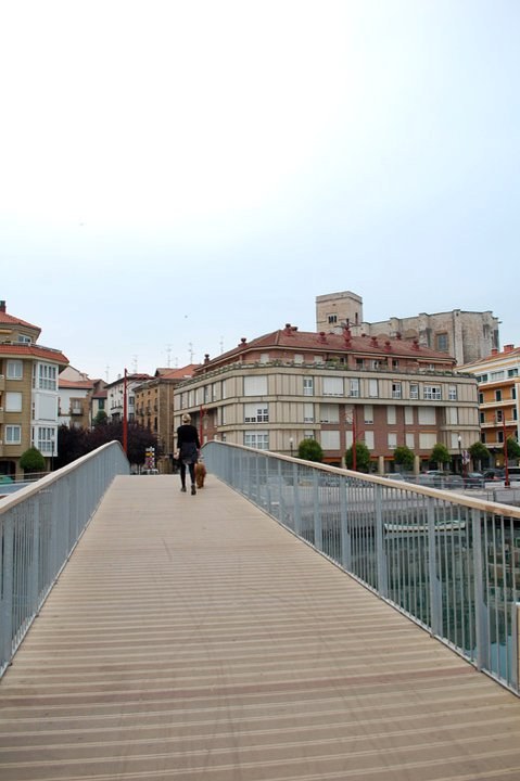 Igandean, ohi bezala irekita izango da kiroldegia