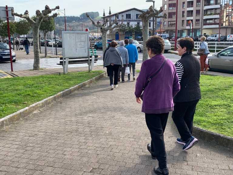 Ikasturte berrirako adinekoentzako eskaintza prest dute Gizarte Zerbitzuek