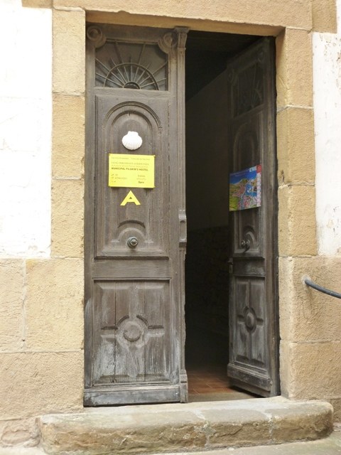 Irekita da komentuko erromesentzako aterpetxea 