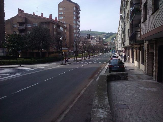 Irisgarritasuna hobetu asmoz, Patxita Etxezaharretako barandak kendu egin ditu Udalak