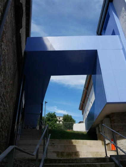 Komentu pareko zebrabidea margotzeko lanek trafikoan aldaketak eragingo dituzte ostiral honetan