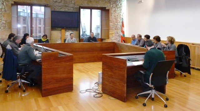 Maiatzaren 2ko ez-ohiko plenoa 