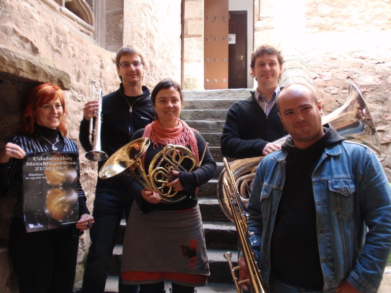 Musika eskola, banda eta Udala elkarrekin metaleria indartzeko ekimenean