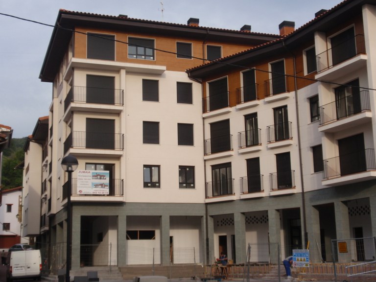 Odietako etxebizitzen prezioak merkatuaren preziora egokitu ditu Zumaia Lantzenek