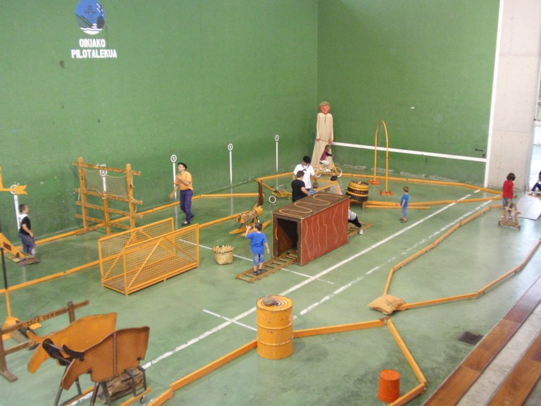 Oikiako sanbartolomeen festa giroa