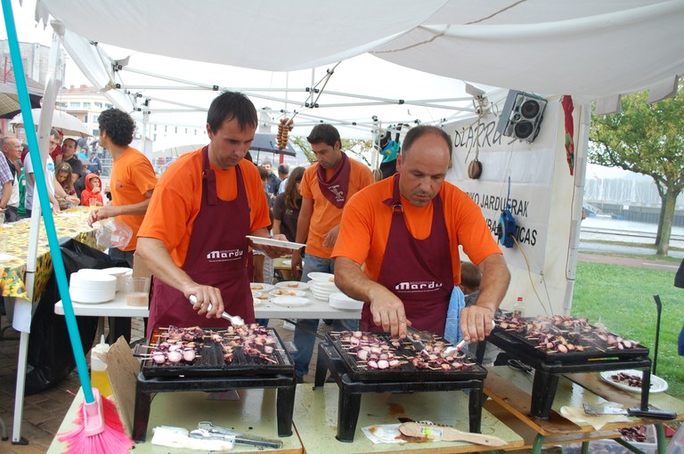 Olarro Egunerako proposamenak egiteko bilera